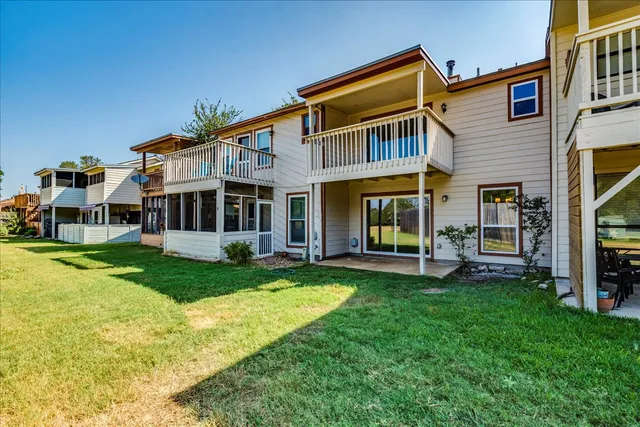 $1,800 | 3 Cypress Fairway Village, Wimberley, TX 78676