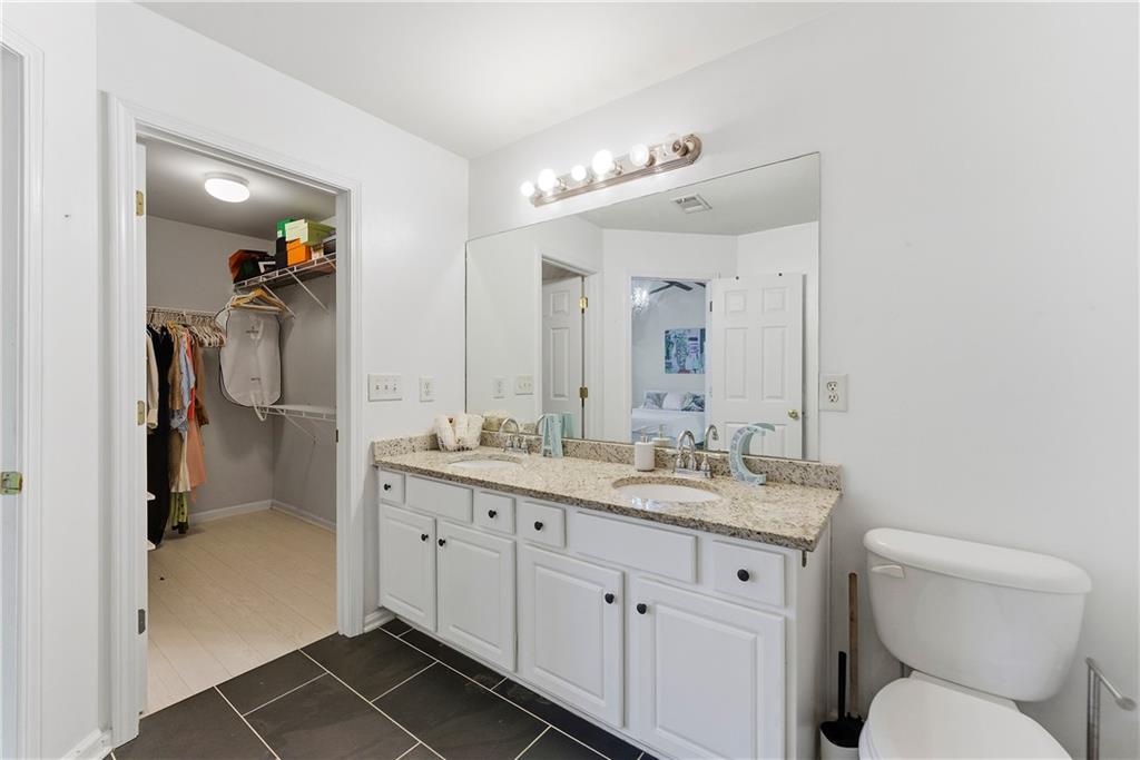 3694 Utoy Drive Southwest Atlanta, GA 30331 - Photo 12 of 20