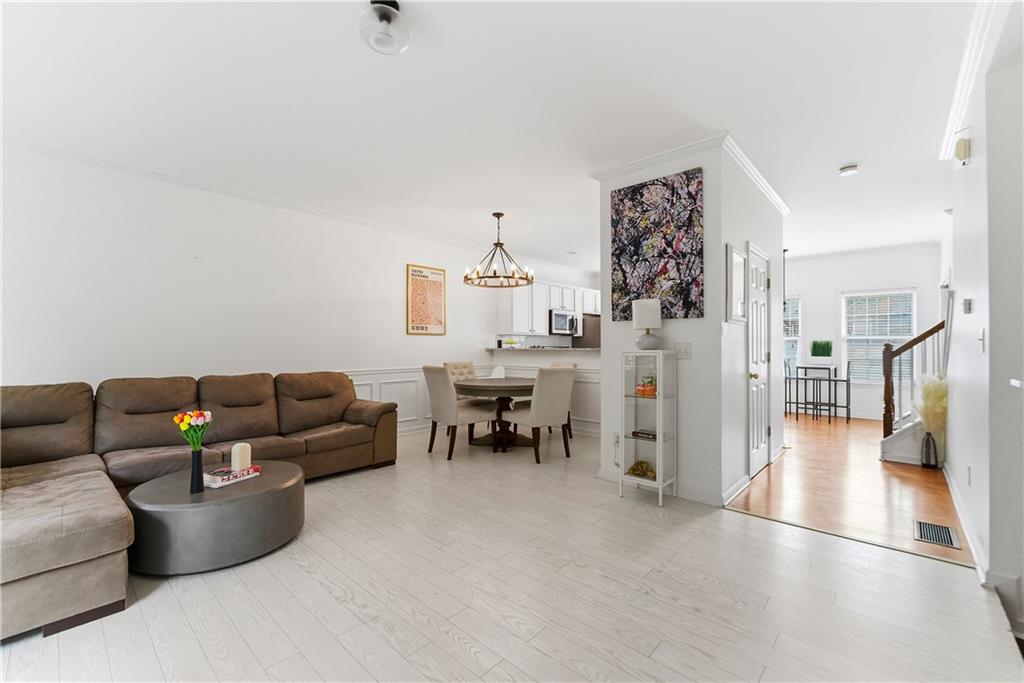 3694 Utoy Drive Southwest Atlanta, GA 30331 - Photo 4 of 20