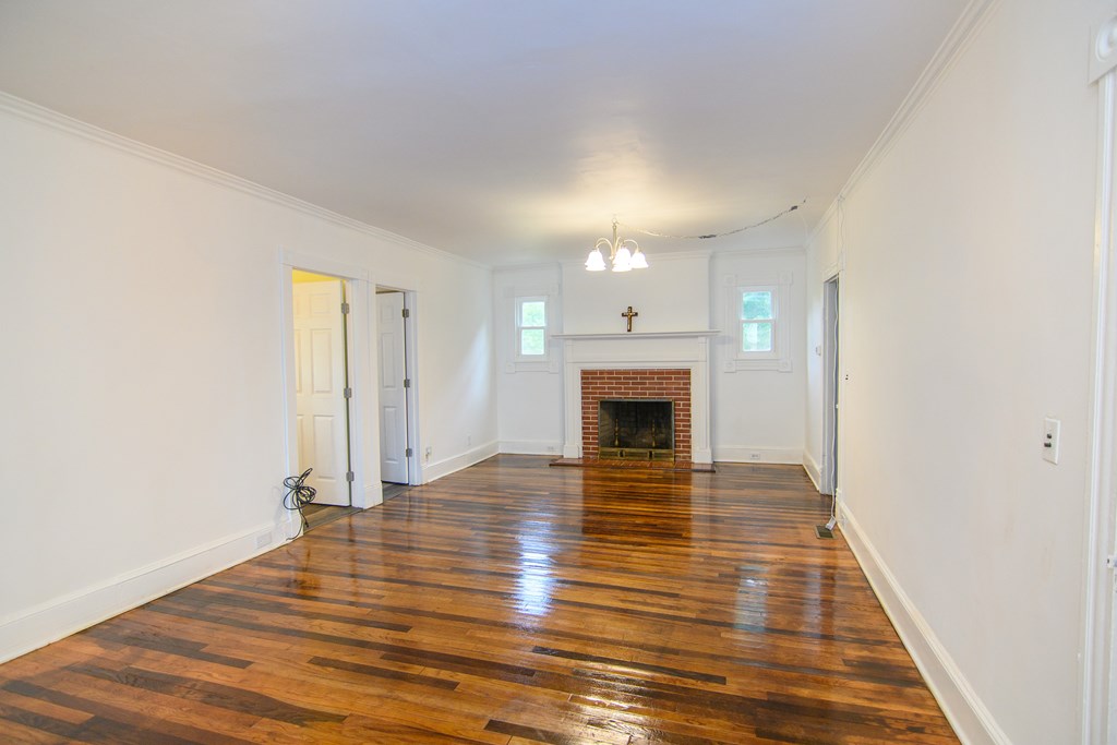 23482 Saxis Road Sanford, VA 23426 - Photo 6 of 37 Living Room view 2