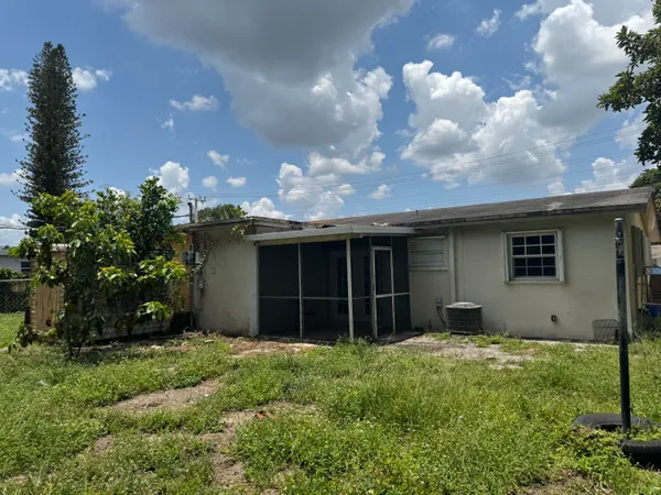 $2,250 | 1740 Southwest 70th Way, North Lauderdale, FL 33068