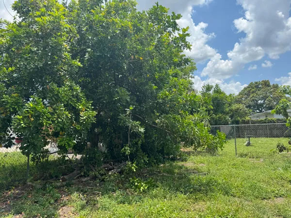 $2,250 | 1740 Southwest 70th Way, North Lauderdale, FL 33068