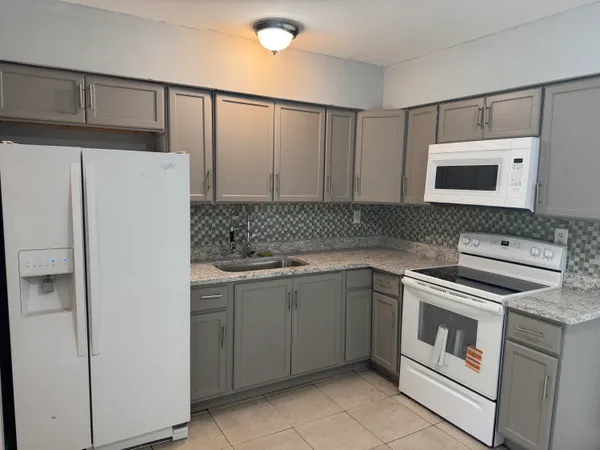 $2,250 | 1740 Southwest 70th Way, North Lauderdale, FL 33068