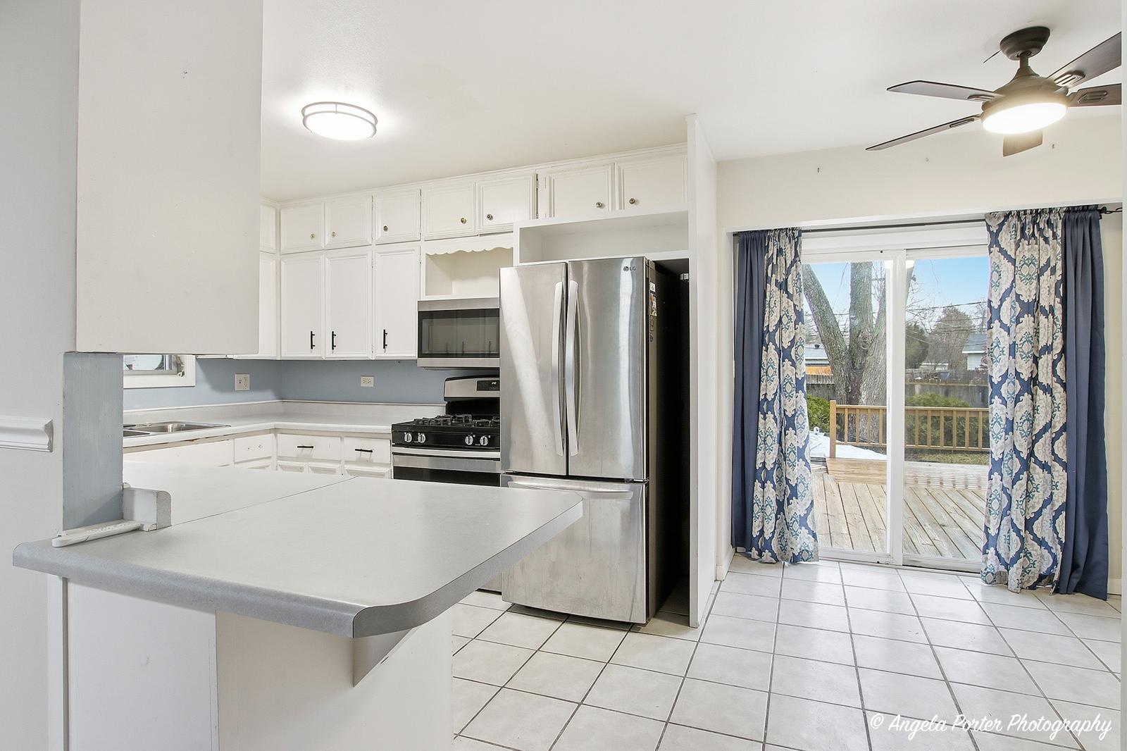 33639 North Greentree Road Grayslake, IL 60030 - Photo 7 of 29