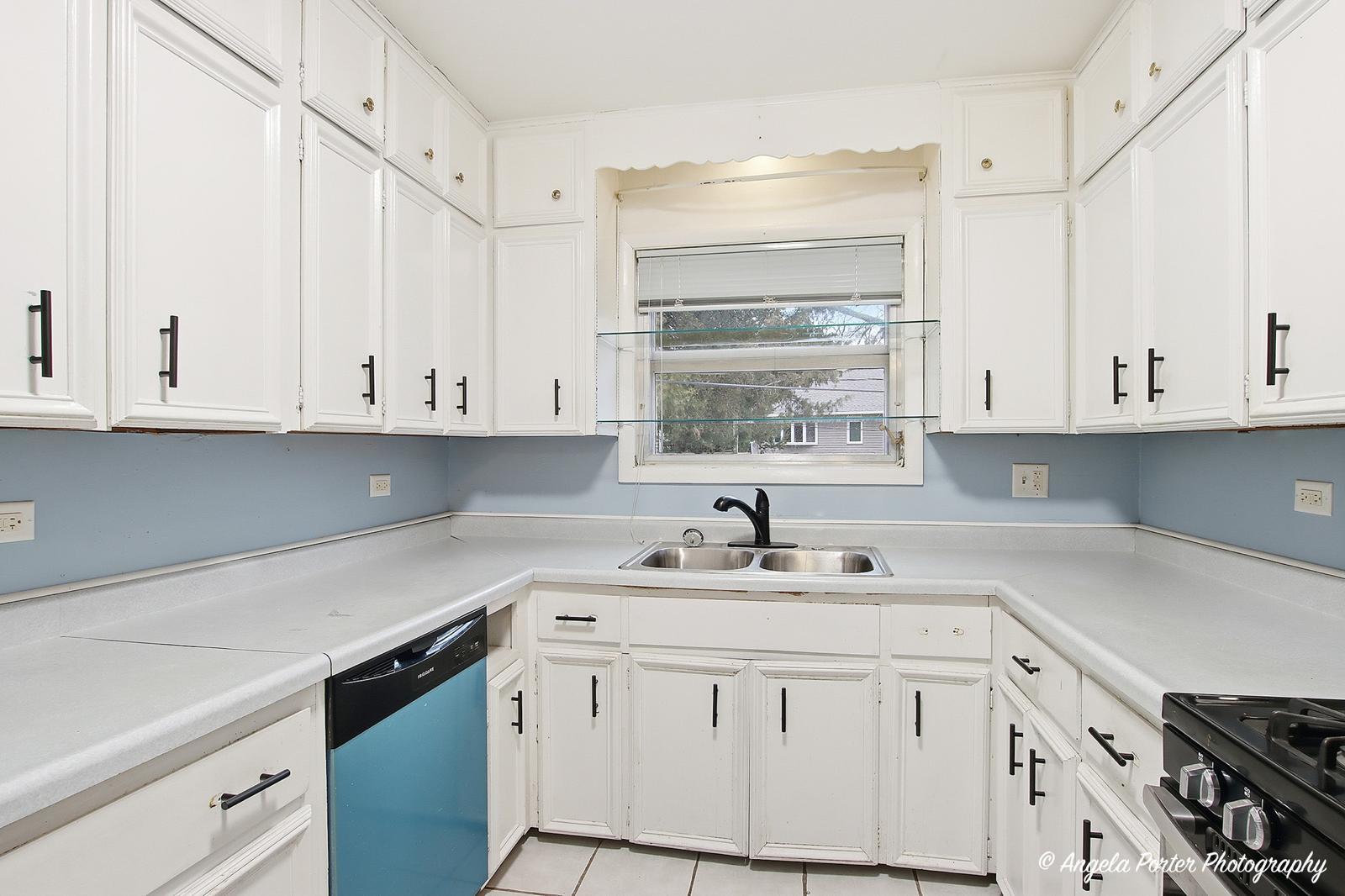 33639 North Greentree Road Grayslake, IL 60030 - Photo 8 of 29