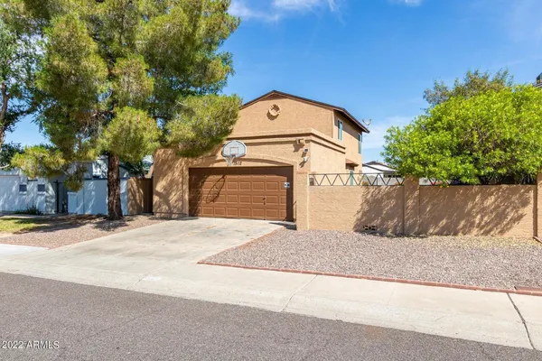 $2,500 | 1502 East Topeka Drive, Phoenix, AZ 85024