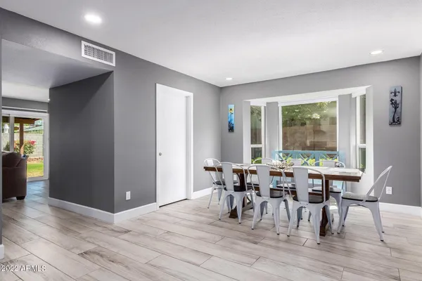 $2,500 | 1502 East Topeka Drive, Phoenix, AZ 85024