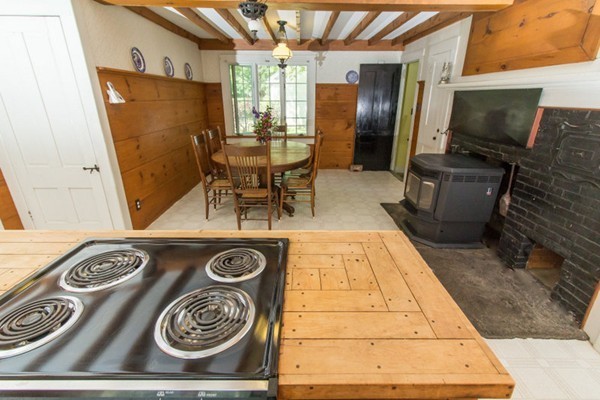 36 Gilbert Road Southampton, MA 01073 - Photo 7 of 30