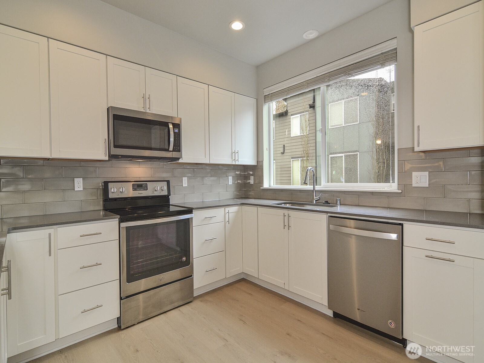 14913 48th Avenue West, Unit K2 Edmonds, WA 98026 - Photo 14 of 28