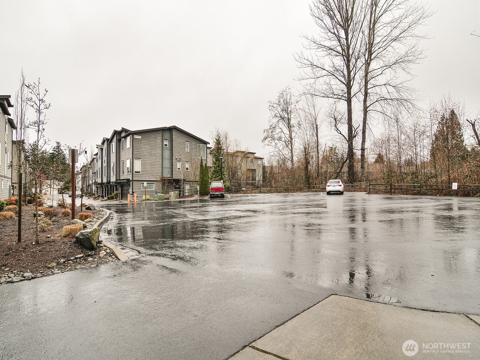 14913 48th Avenue West, Unit K2 Edmonds, WA 98026 - Photo 4 of 28
