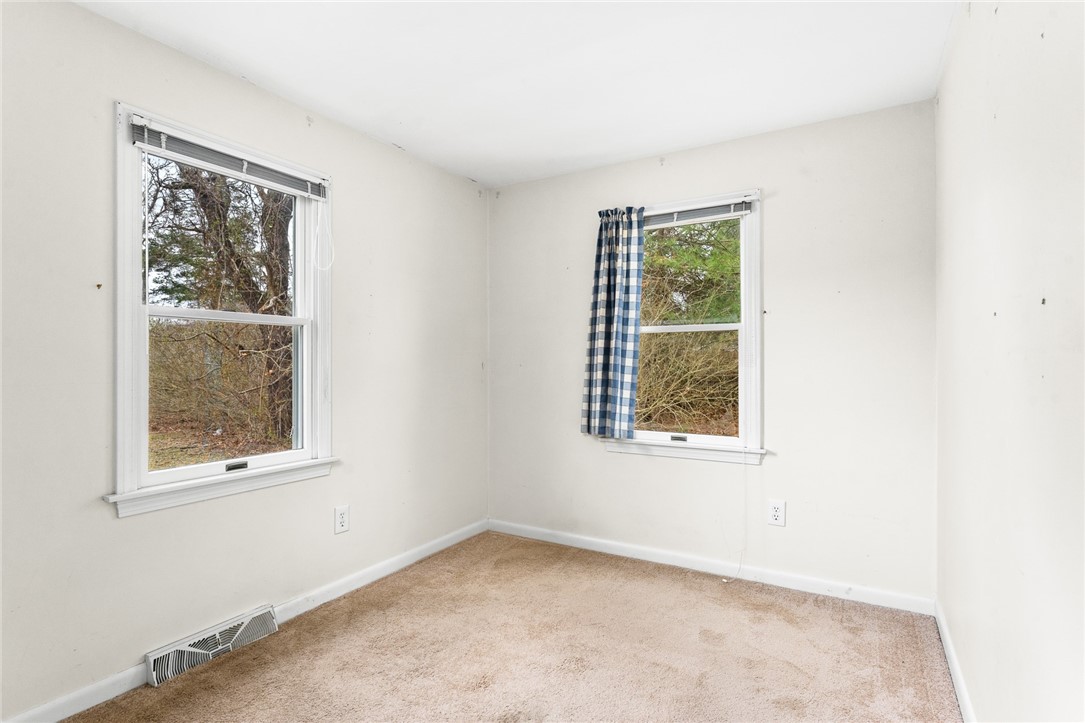 26 East Beach Road Charlestown, RI 02813 - Photo 10 of 16