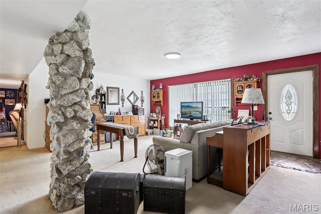 141 Lakecrest Lane Hillsboro, IL 62049 - Photo 11 of 32