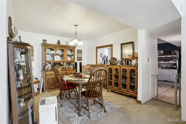 $150,000 | 141 Lakecrest Lane, Hillsboro, IL 62049