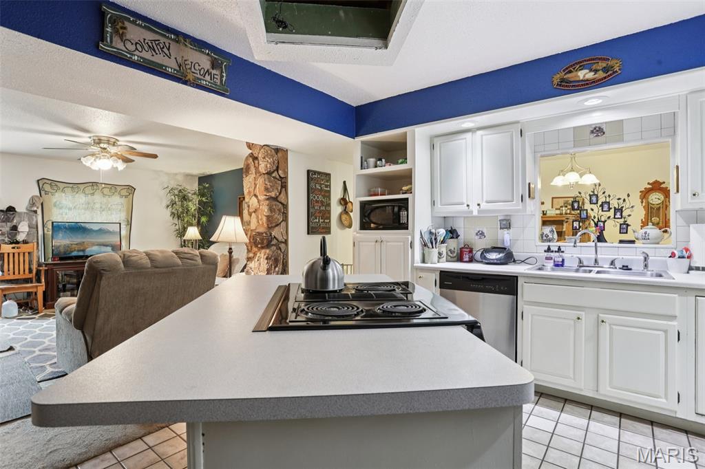 141 Lakecrest Lane Hillsboro, IL 62049 - Photo 18 of 32