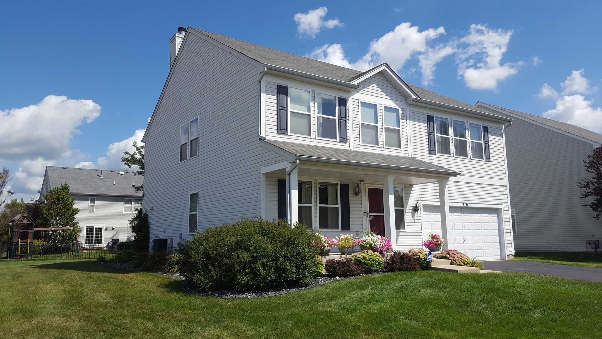 976 Griffith Avenue Elburn, IL 60119 - Photo 2 of 33