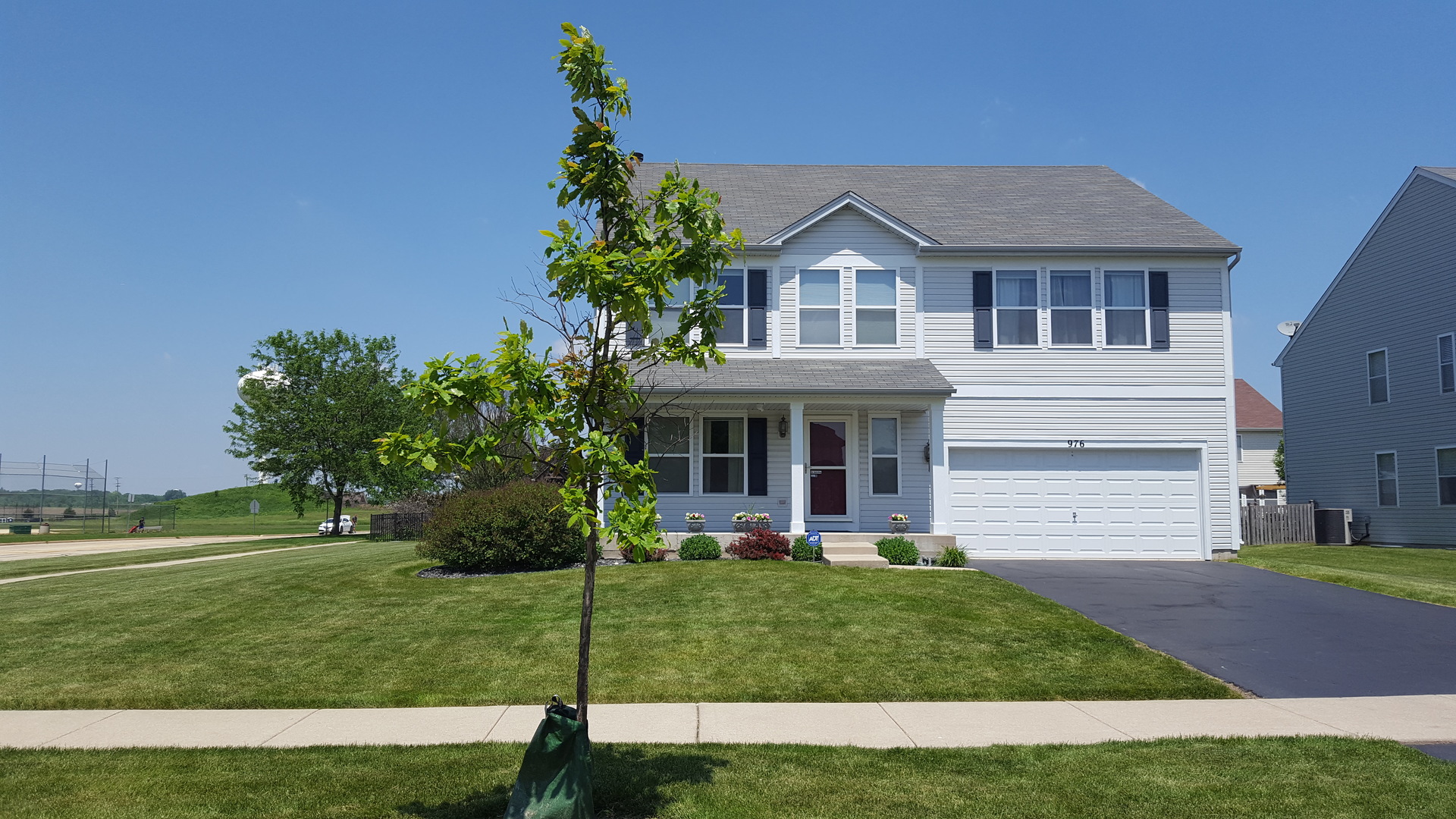 976 Griffith Avenue Elburn, IL 60119 - Photo 3 of 33