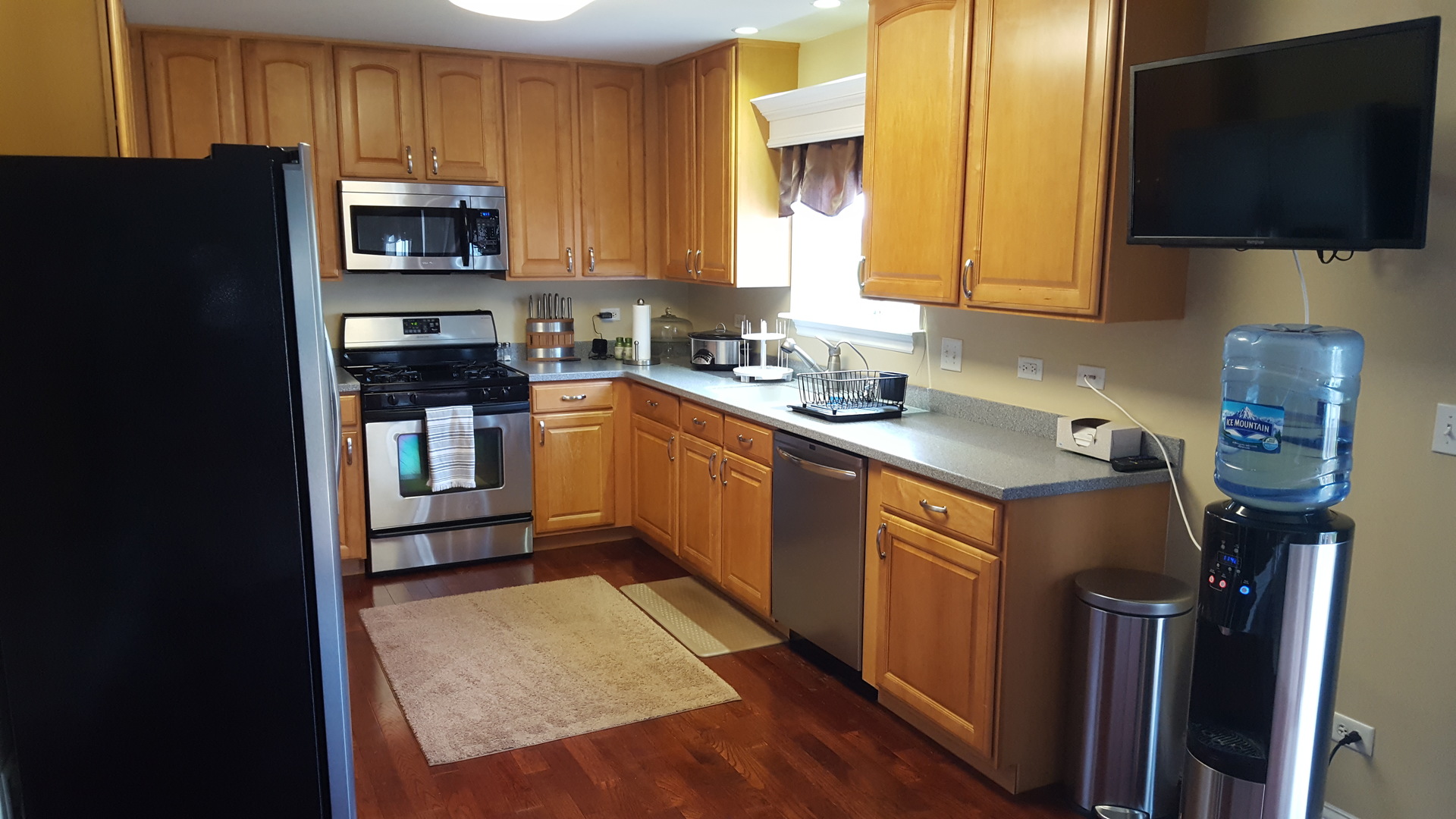 976 Griffith Avenue Elburn, IL 60119 - Photo 9 of 33