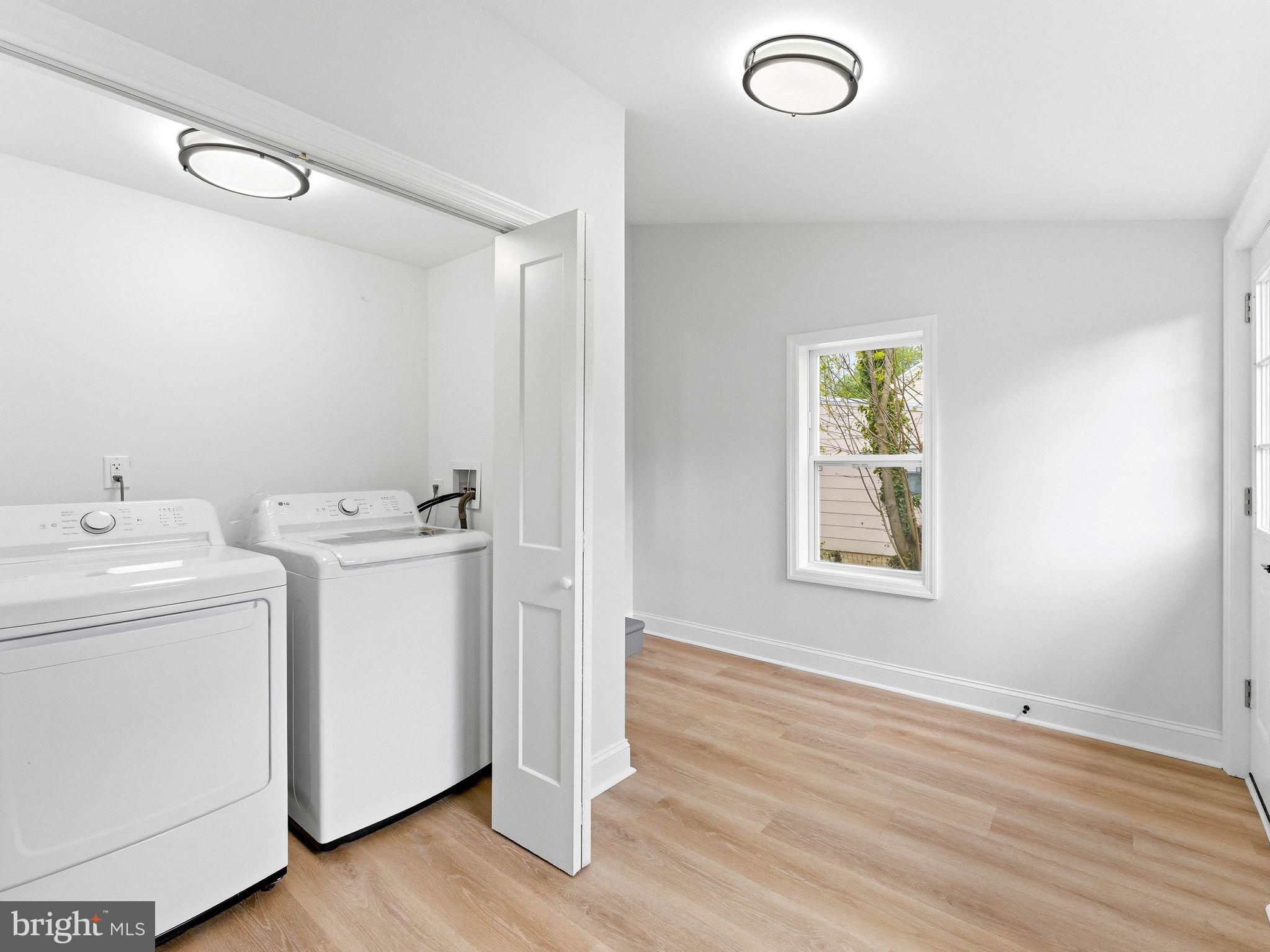 505 Greenwood Avenue Maple Shade, NJ 08052 - Photo 19 of 30 a utility room with dryer and washer