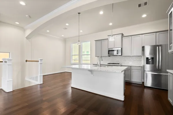 $2,700 | 2021 Cambridge Heights Place, Houston, TX 77045