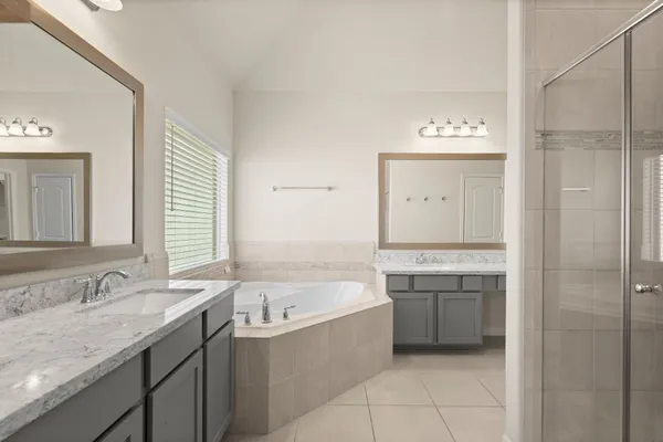 $2,700 | 2021 Cambridge Heights Place, Houston, TX 77045