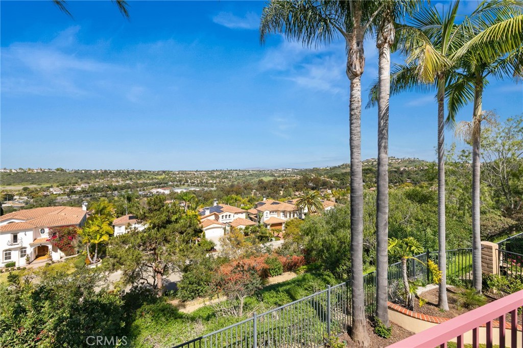 2914 Carrillo Way Carlsbad, CA 92009 - Photo 2 of 13
