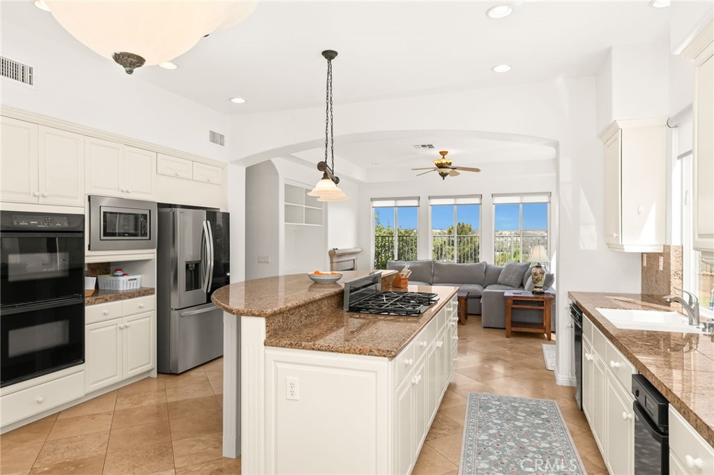 2914 Carrillo Way Carlsbad, CA 92009 - Photo 6 of 13