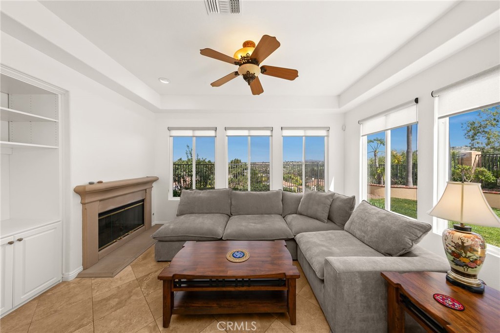 2914 Carrillo Way Carlsbad, CA 92009 - Photo 7 of 13