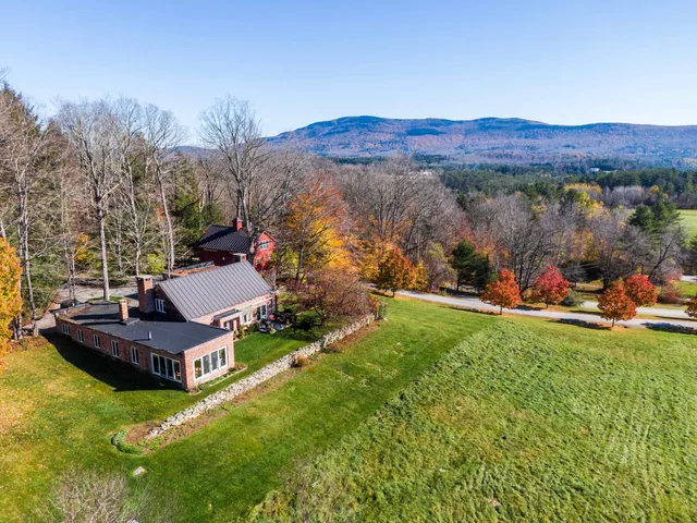 $1,495,000 | 487 Vermont Rte 100, Londonderry, VT 05155