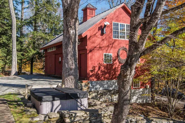 $1,495,000 | 487 Vermont Rte 100, Londonderry, VT 05155