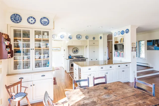 $1,495,000 | 487 Vermont Rte 100, Londonderry, VT 05155