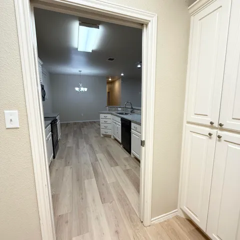 $1,475 | 1215 Preston Trail, Unit B, Wolfforth, TX 79382