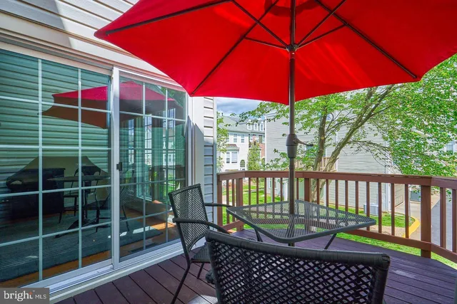 $3,600 | 4102 Kentmere Square, Fairfax, VA 22030