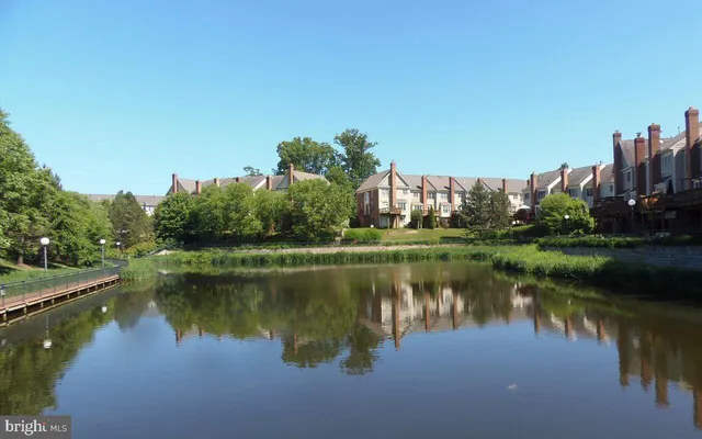 $3,600 | 4102 Kentmere Square, Fairfax, VA 22030