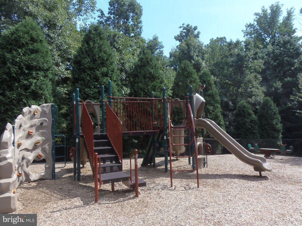 4102 Kentmere Square Fairfax, VA 22030 - Photo 50 of 55 a view of outdoor space with seating