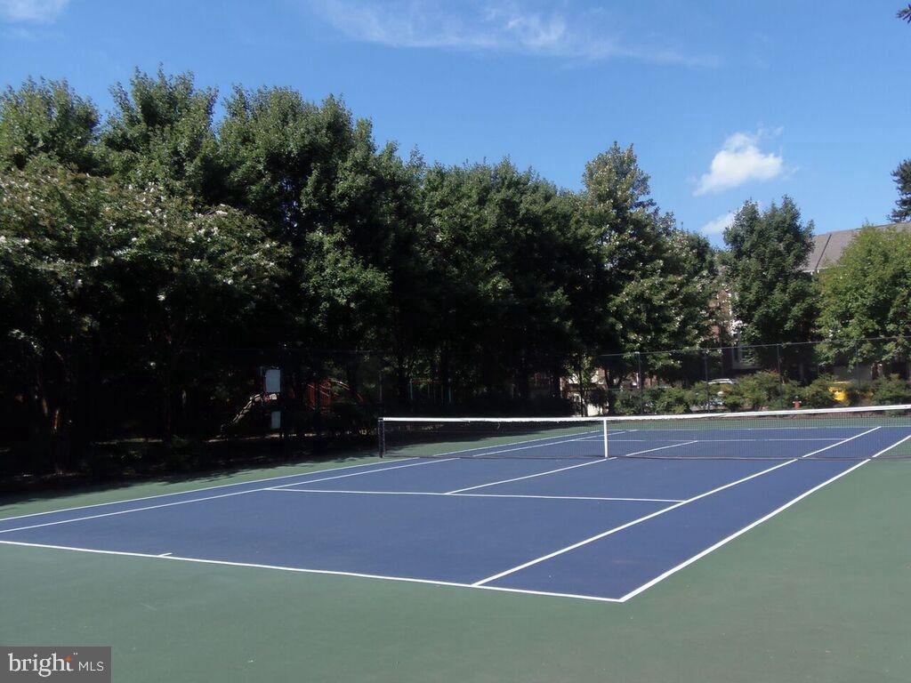 4102 Kentmere Square Fairfax, VA 22030 - Photo 51 of 55 a view of tennis court