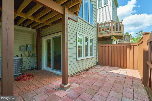 $3,600 | 4102 Kentmere Square, Fairfax, VA 22030