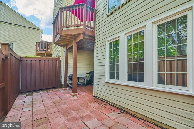 $3,600 | 4102 Kentmere Square, Fairfax, VA 22030