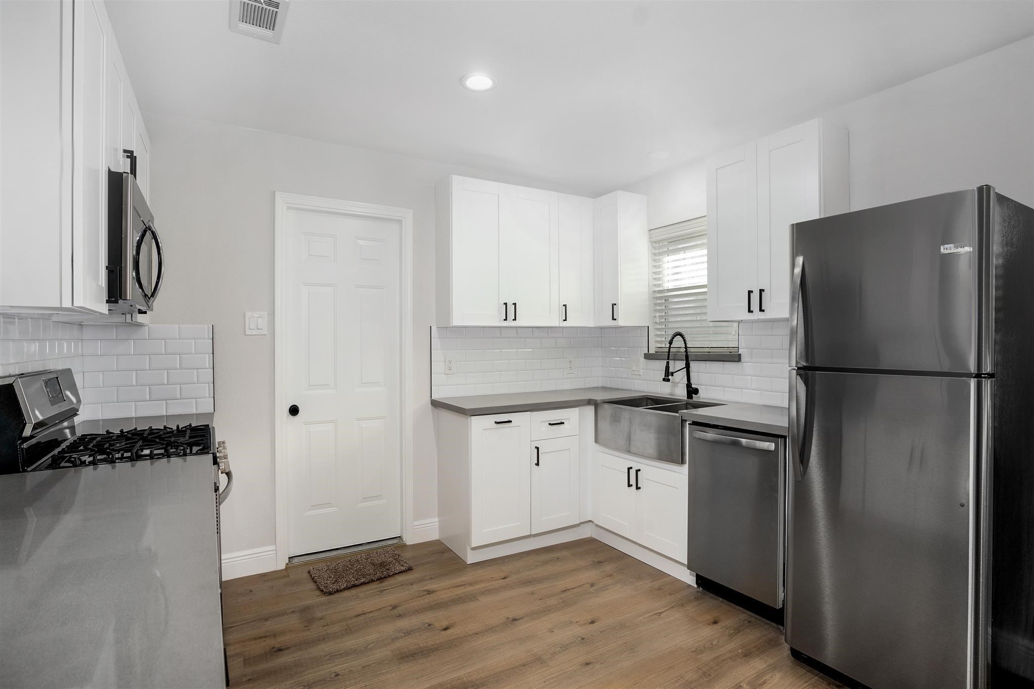 9026 Carousel Lane, Unit B Houston, TX 77080 - Photo 7 of 14