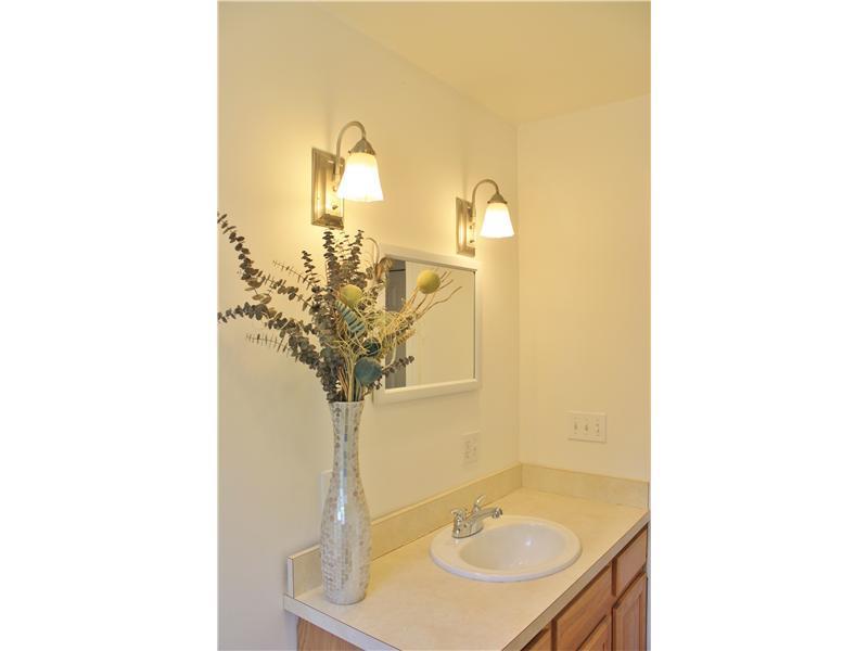 19 Anthoine Road Windham, ME 04062 - Photo 23 of 29 Bathroom.