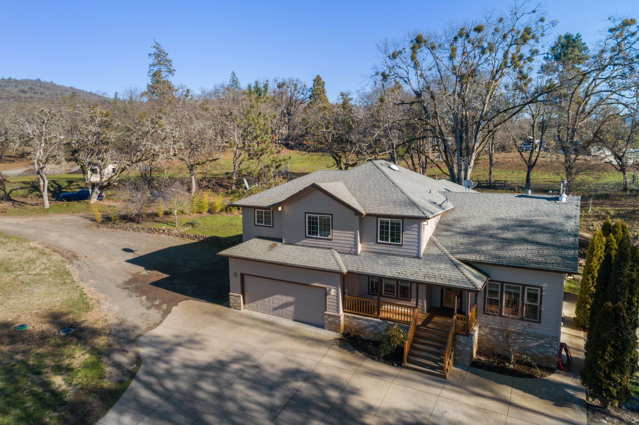 1050 Yankee Creek Road Eagle Point, OR 97524 - Photo 4 of 41 9-web-or-mls-DJI_0041