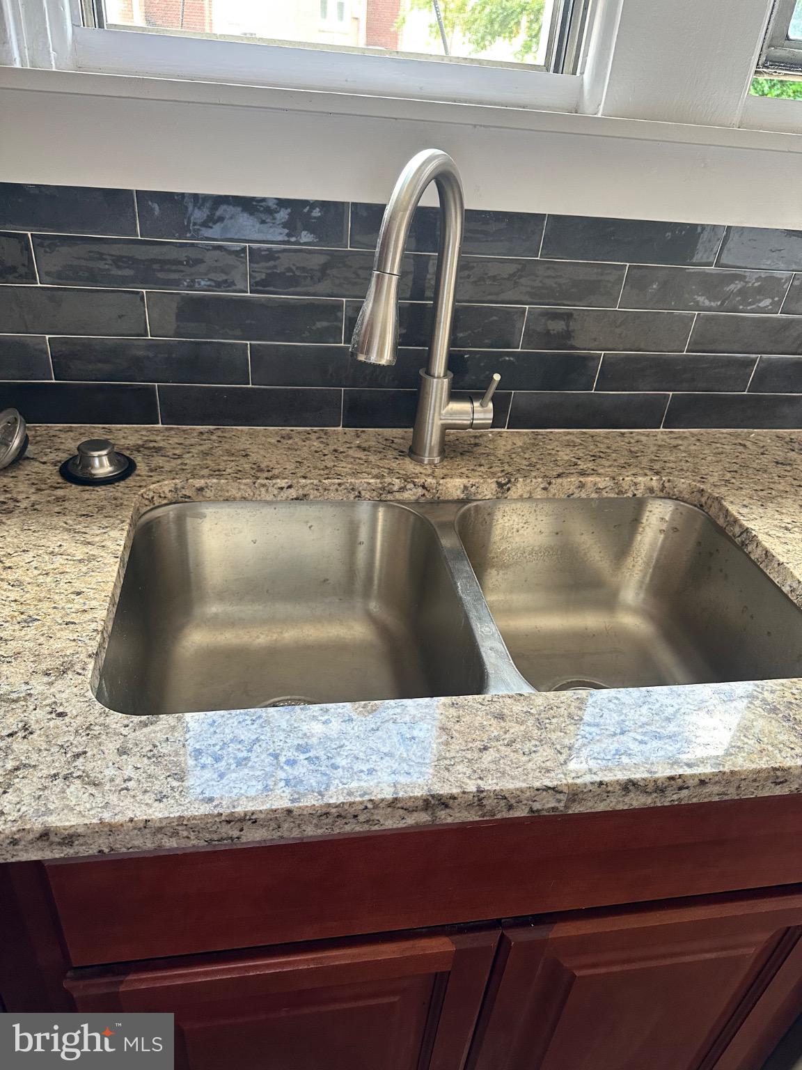 2146 East Washington Lane Philadelphia, PA 19138 - Photo 9 of 32