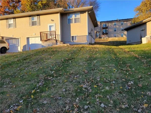 $350,000 | 224-226 Northwest 62nd Terrace, Gladstone, MO 64118