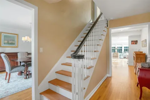 $1,698,000 | 2 Hazen Street, Pelham, NY 10803