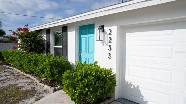 $850,000 | 2237 Michele Drive, Sarasota, FL 34231