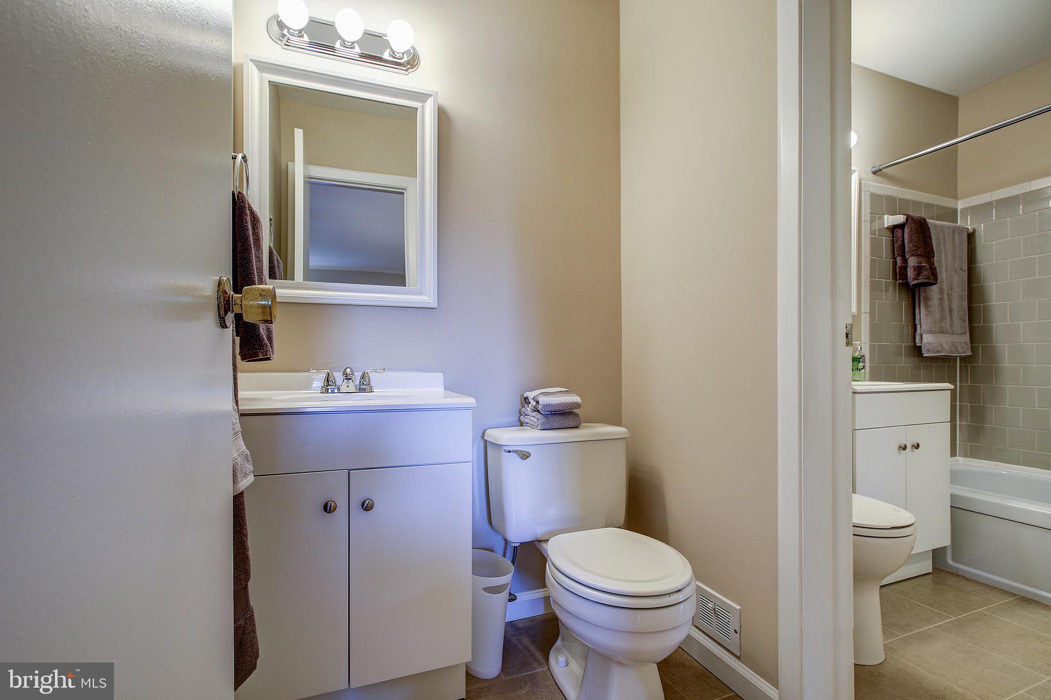 12713 Barbara Road Wheaton, MD 20906 - Photo 18 of 32 Clever Connected Half Bath in Master Bedroom.