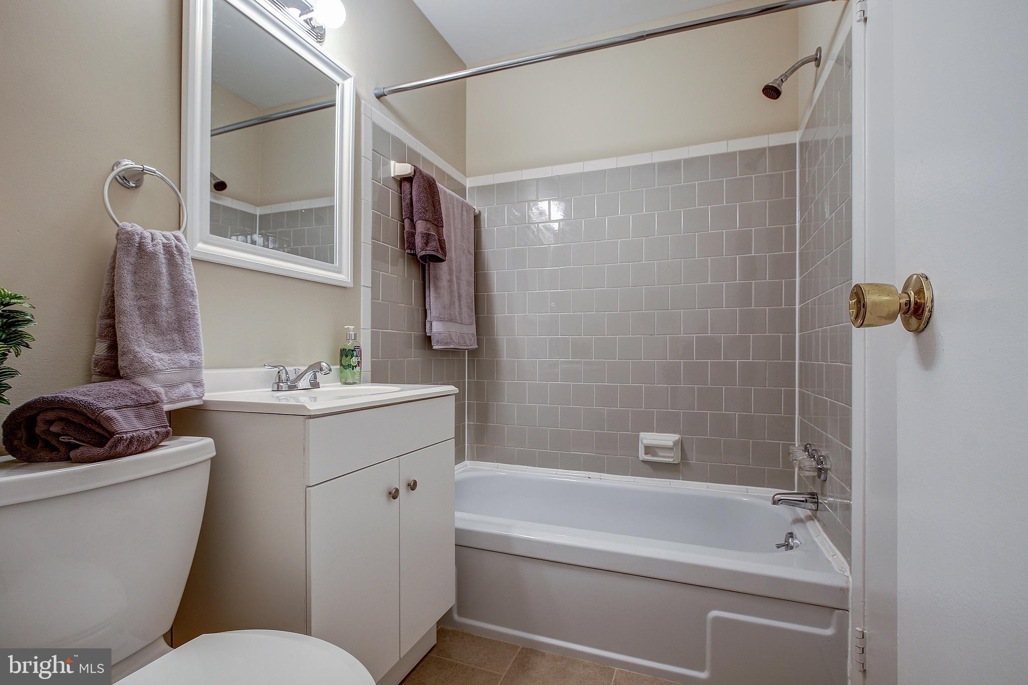 12713 Barbara Road Wheaton, MD 20906 - Photo 22 of 32 Lovely Main, Upstairs Hallway Bathroom.