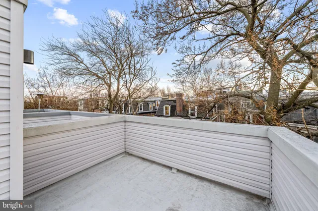 a view of a terrace with sky view