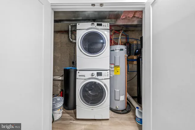 a view of a pathway of a house