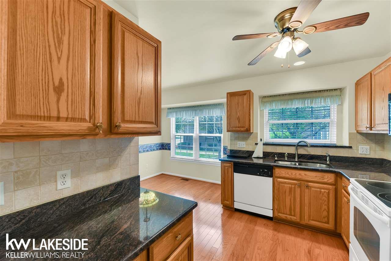 16251 Scenic, Unit 24 Clinton Township, MI 48038 - Photo 12 of 32