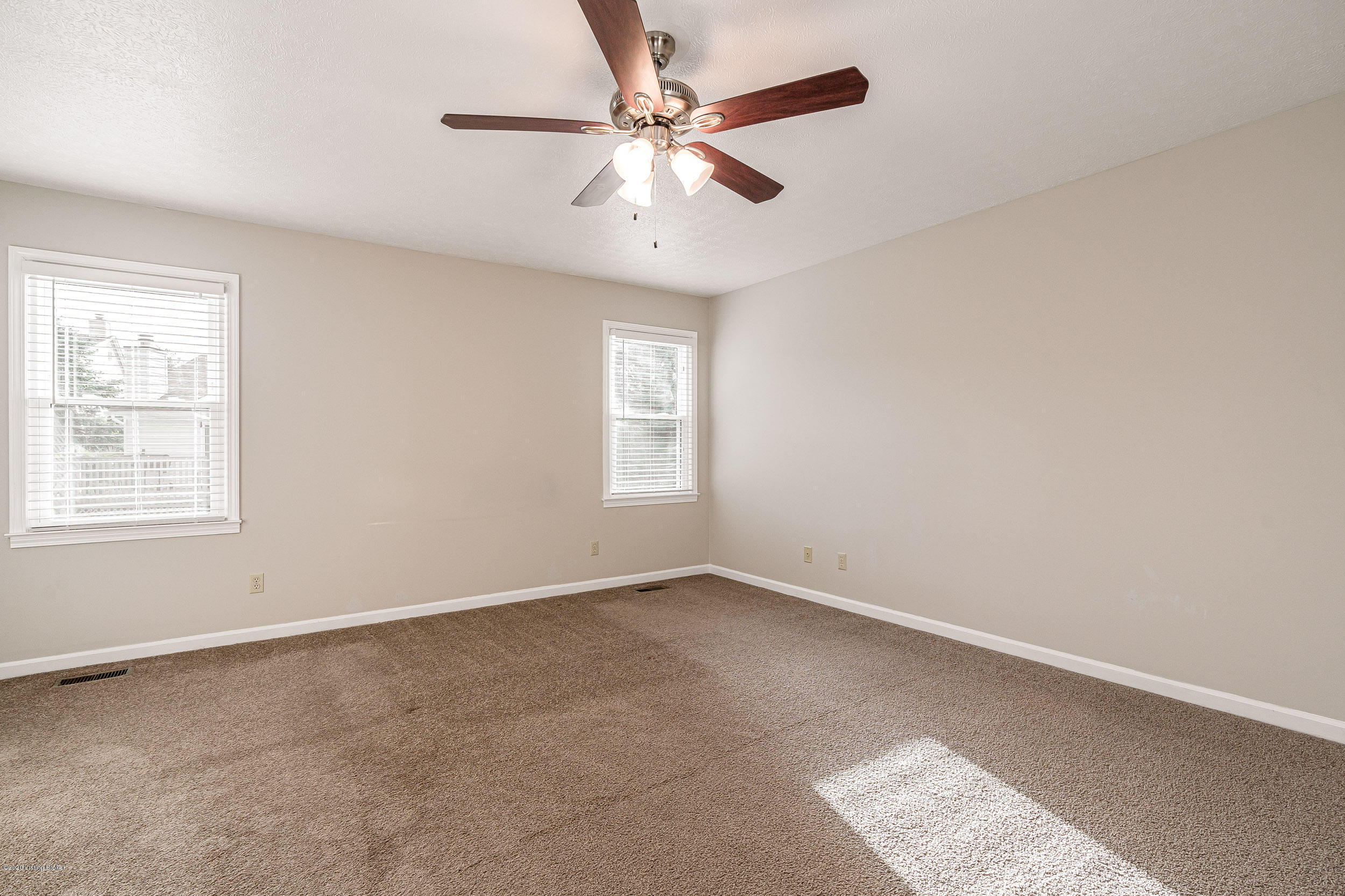 106 Ridge Top Court Simpsonville, KY 40067 - Photo 23 of 44 106 Ridge Top Court-35